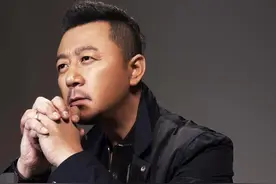 演员郭涛：娶小17岁重庆美女李燃，婚后生一儿一女，幸福美满图片