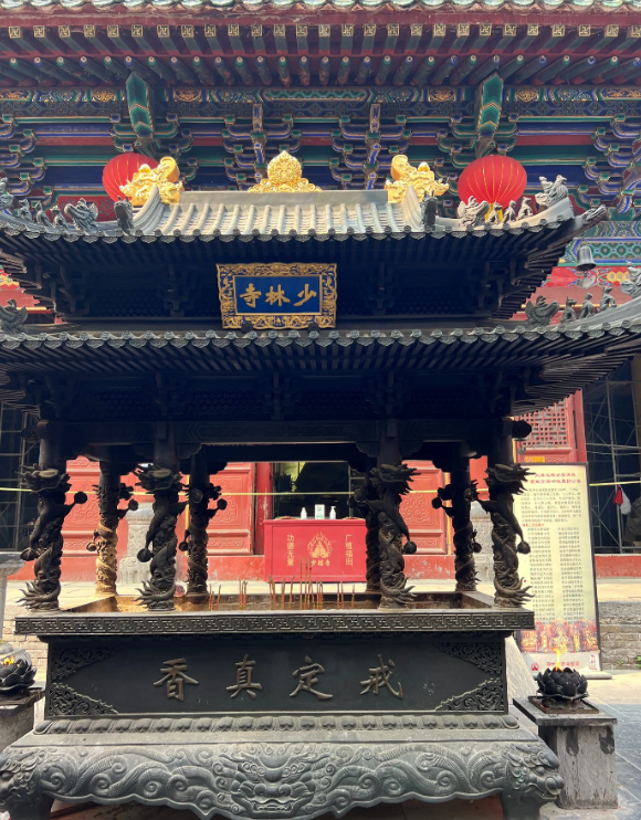 释永信被抓细节曝光，限制出境萎靡不振，被抓很平静地说了4个字
