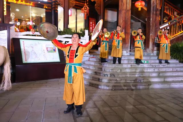 快看！凤冈唢呐、威风锣鼓、中幡……上演了