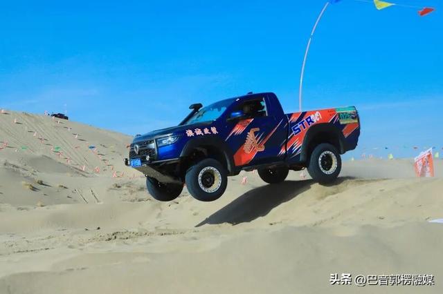 金色沙海 巅峰对决 博湖县冬季沙漠越野争霸赛激情四射