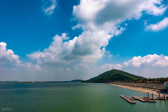 启动春节逛吃模式！南京两景区最新免费，钓鱼尝湖鲜，亲子露营