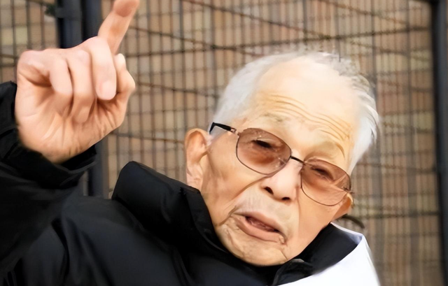 九旬日本退伍老兵还想打中国？被问为何执着，他说了3个原因