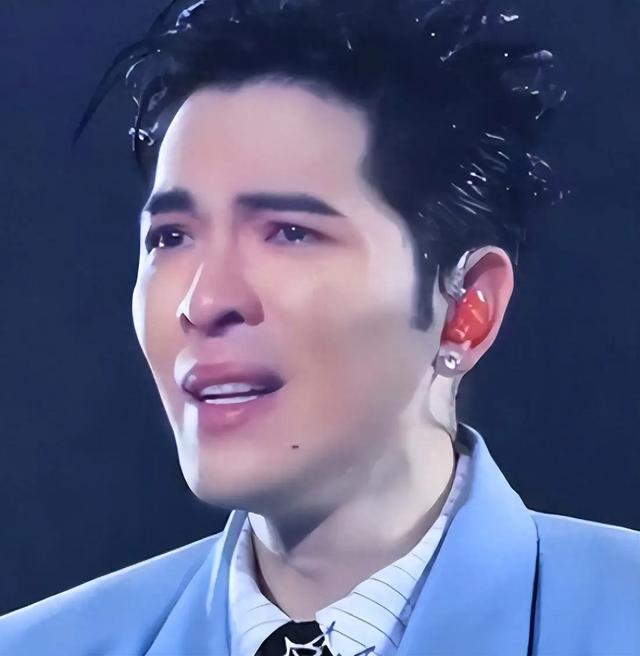 索尼音乐中华区首位艺人！从“雨神”到音乐巨擘，萧敬腾实至名归