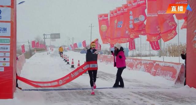 张水华再夺冠！恶心事发生，夺冠奖金被扒	，凭本事捞钱有什么错？