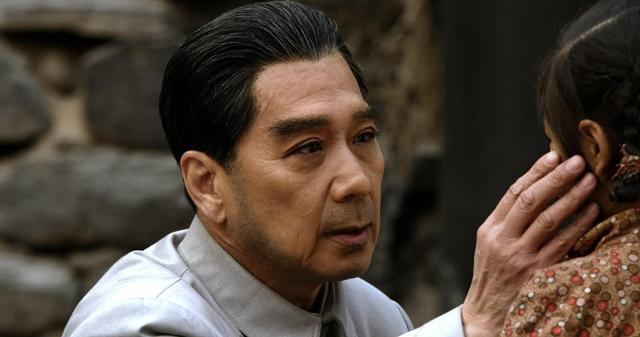 71次饰演周总理！这位特型演员出自哈尔滨，连酒窝都一模一样