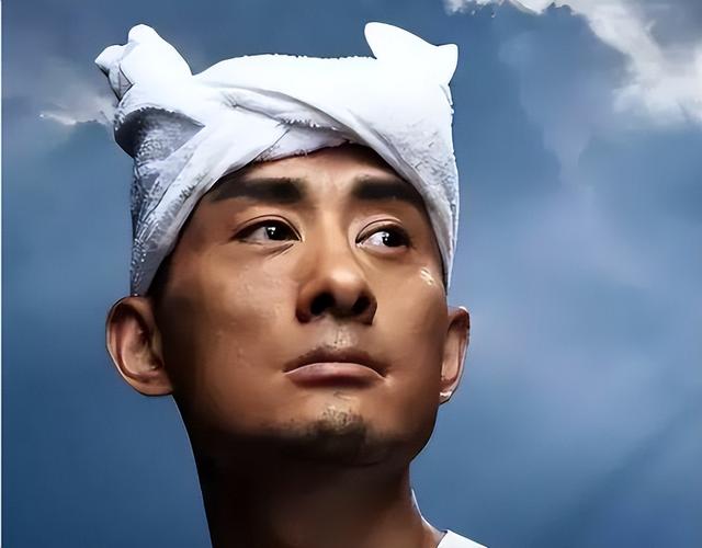 事实证明，“失踪”9年的歌手阿宝，早已走上了一条“不同的路”