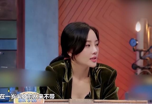 李小璐也没想到，自己辛苦养大的女儿甜馨，竟给贾乃亮做了"嫁衣"