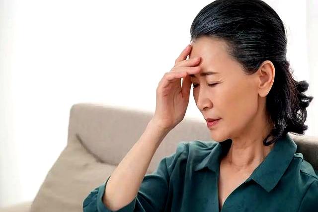 学医后才明白。增强骨密度最好的运动，不是散步游泳，而是这个