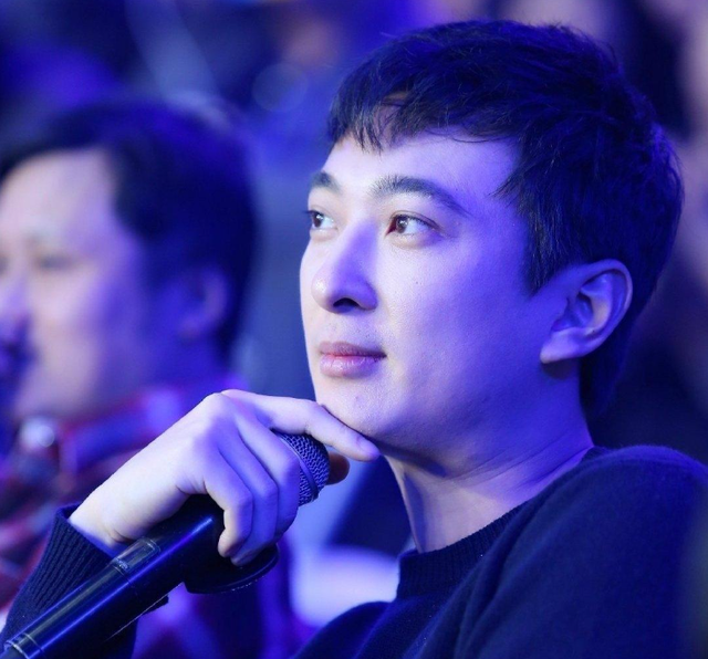 官媒发文，38岁王思聪再破天花板	，让王健林和整个商界沉默了