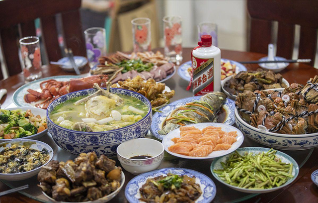 10人AA聚餐9人逃单！1262元账单甩给老实人，律师：其余人也得赔