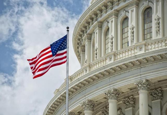 美国全球收缩，日本乌克兰陷入绝境：靠山不稳的代价有多痛？