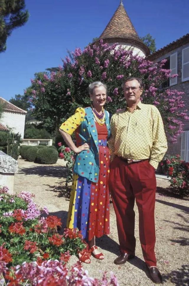 丹麦王后一生穿花相伴，美了一辈子！她把裙子穿得好浪漫！！