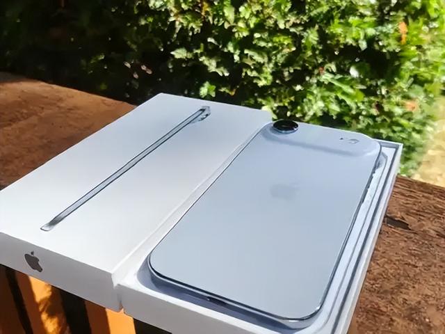 让手机回归「拿在手里」的价值，聊聊我的 iPhone Air 使用体验