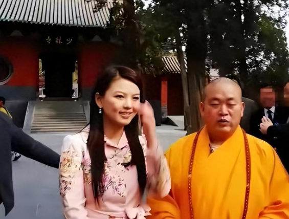 坦白与释永信关系第6天，李湘再曝大瓜，牵扯的是让她怀二胎的人