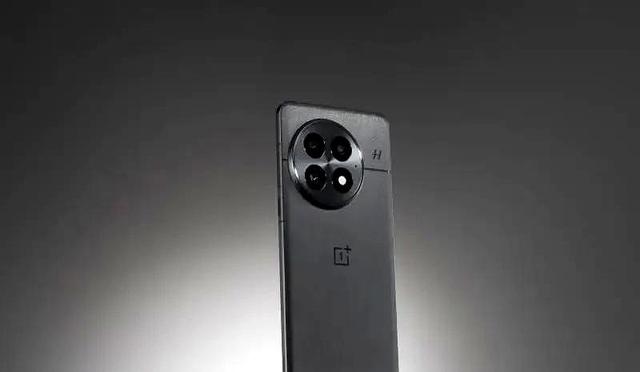 24GB+1TB！刚公布顶配新机，真的猛啊