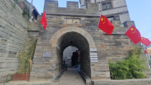 赏秋秦岭，摩旅商洛（01）出发第一天，经紫阳安康旬阳蜀河古镇