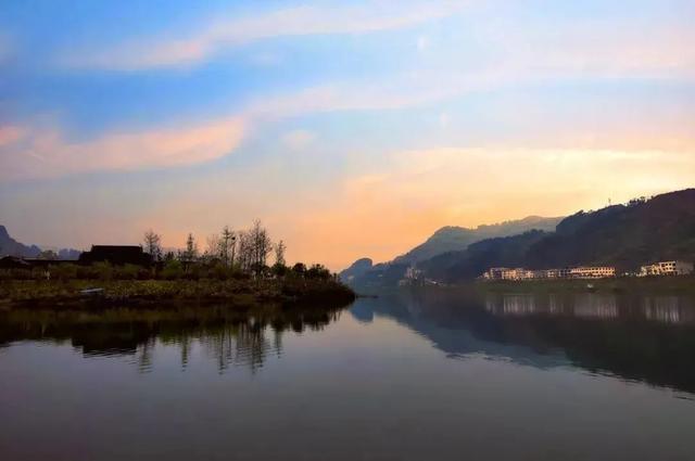 乡游黔中 · 德江县 桶井土家族乡丨乌江畔金菊漫山,秋韵正浓