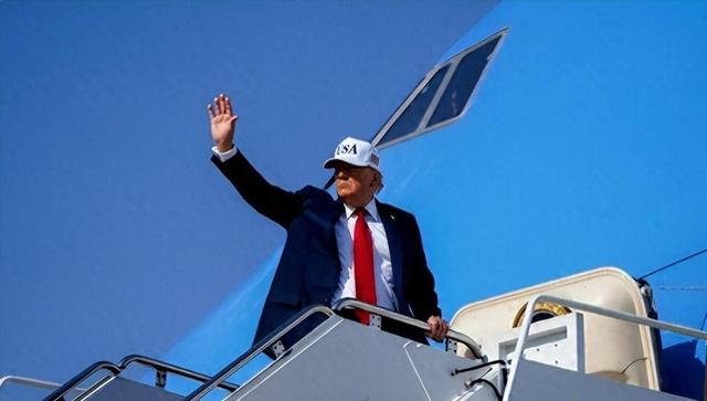 特朗普缉毒只是幌子,美国重兵压境委内瑞拉,真实目标直指中俄？