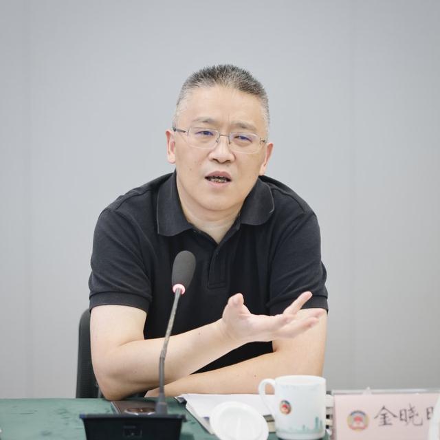 语言不通支付不便，能不能一下飞机就精准对接？外国友人想看机器人机器狗，是否可以实现？