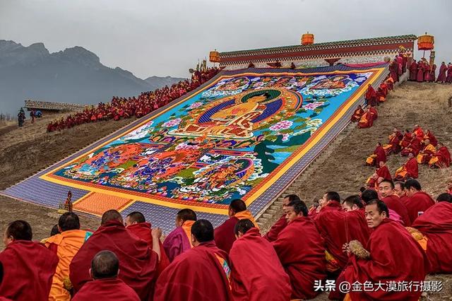 正月甘南,才是真正的信仰天堂,带你走进藏区的盛大节日--晒大佛
