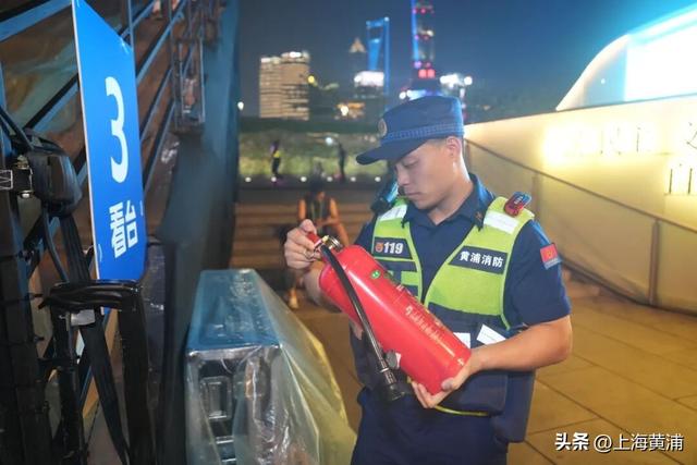 台前梦幻，幕后守护！原来这就是上海旅游节大巡游的“双面魅力”