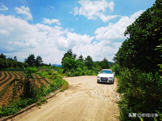 老人岩与磨刀岩：走过万仞崖壁之间不足一尺宽的险峻小道