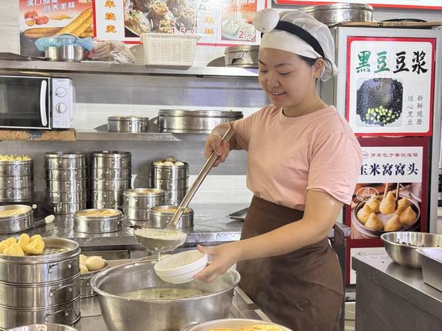 架起“语言桥梁” 助力建设国际旅游城市