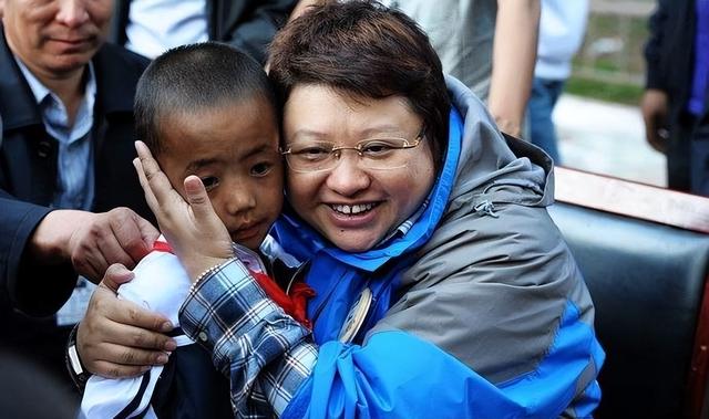 韩红也没想到，自己“藏”了26年的儿子，如今已经成了她的骄傲