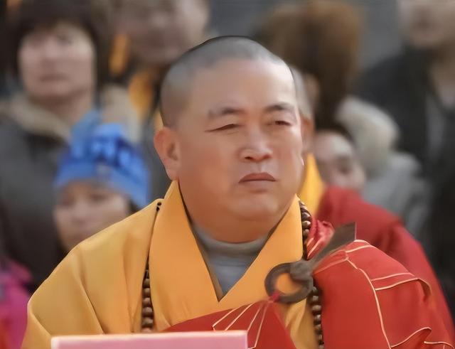 李湘不再隐忍！坦白和释永信的真实关系，亲吻照终于真相大白