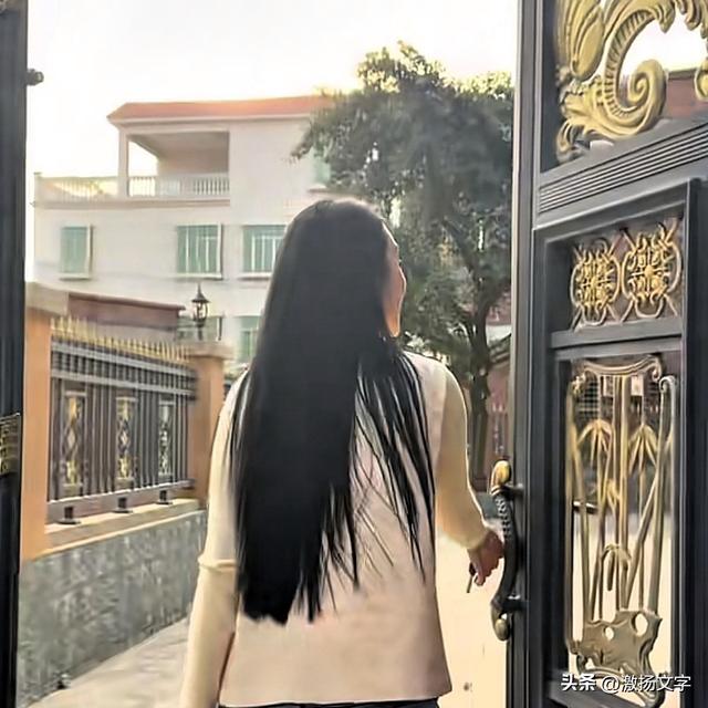 全红婵家新房旁的美女邻居，建房时有影响的那棵大树就是美女家的