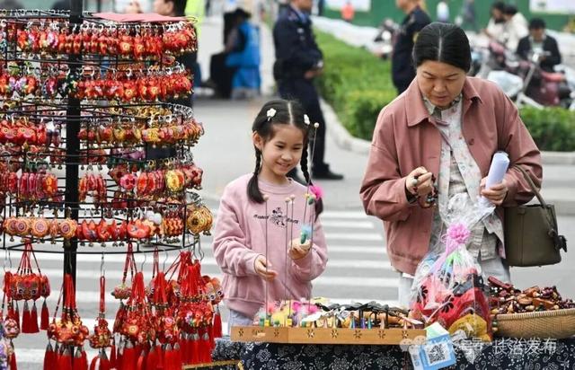 乐游长治丨观音堂：赏悬塑、逛市集，把假期过成诗
