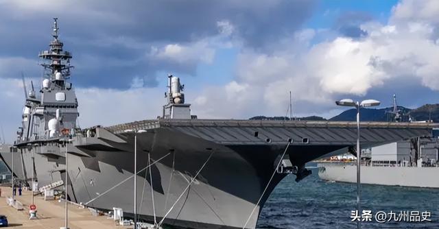 一声不吭造了7艘准航母，美国才发现，原来真正对手已不是俄罗斯