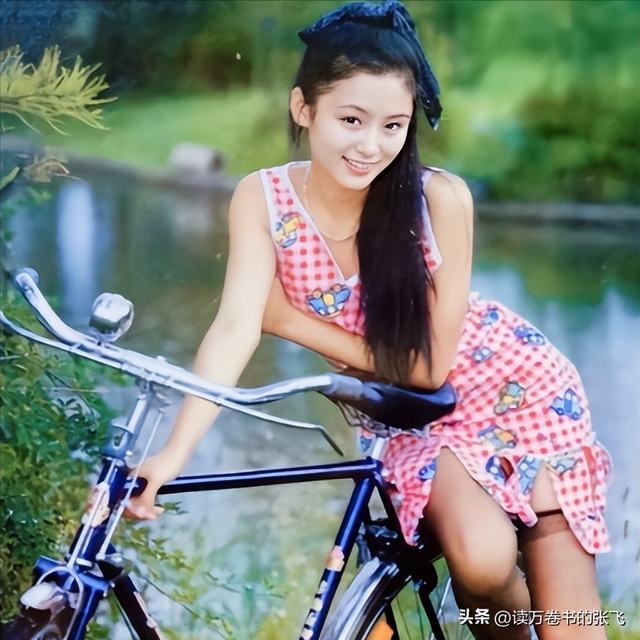 长得太美被导演占为己有，4年后生下大明星儿子，17岁就成男一号