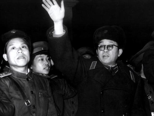 他身为开国大将却天生“反骨”，1955年授勋时，排名第三比陈赓高