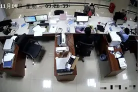 自投罗网！一网上在逃人员处理交通违章时被三明警方当场抓获图片