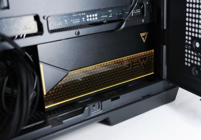 电源也有土豪金？微星MEG Ai1600T PCIE5旗舰电源上手体验