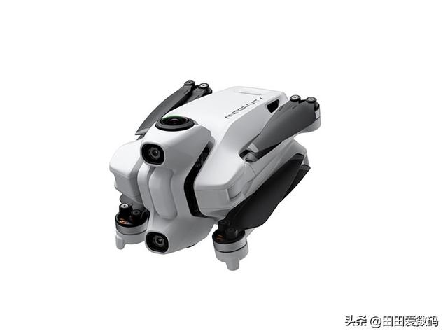 Insta360 技术加持！ Antigravity A1 无人机 8K 全景拍摄，零盲点视角