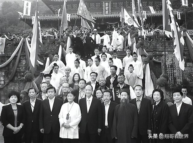 天大的讽刺！释永信正式批捕后，才知道武当山李光富有多令人钦佩 第9张