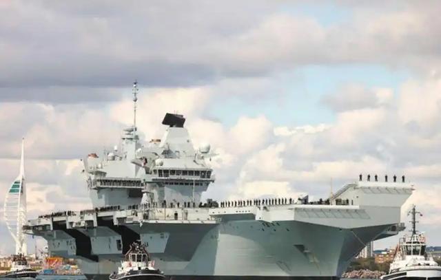 又让张召忠说中了？东拼西凑550亿建的2艘航母，如今彻底成为累赘