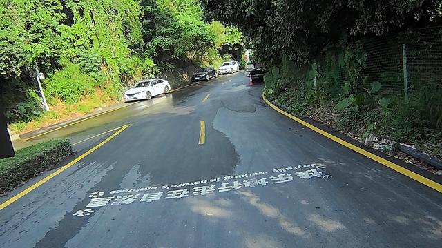 塘朗山郊野公园火车道口与绿平二路段，爬坡酸爽，骑友的天堂