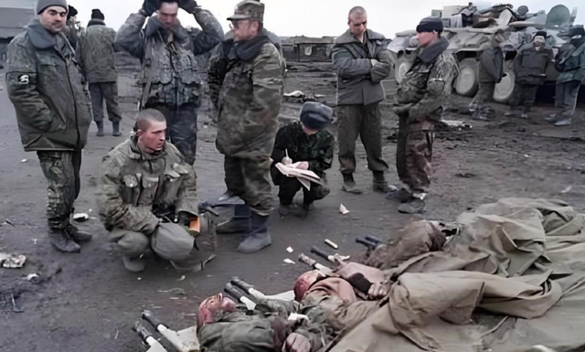 真没法打了	，17万俄兵猛攻乌克兰，乌方仅剩一条死亡走廊