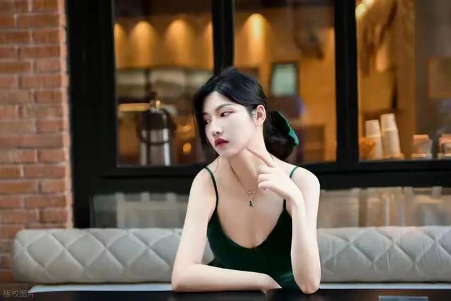 “偷过人”的女人，喜欢把这3句话挂在嘴边，藏不住