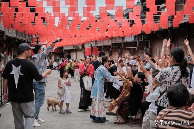195万人次！国庆中秋双节长假邛崃火出圈→