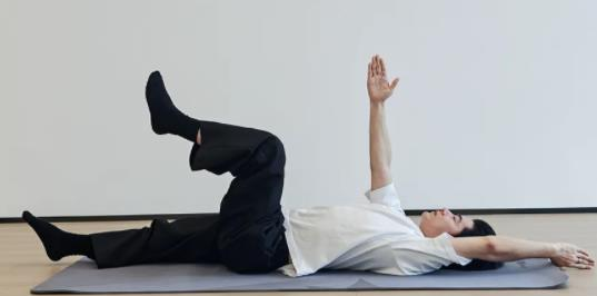 有什么看似有点诡异，但真能让你身材变好的小技巧？