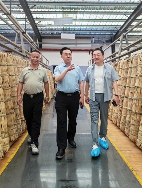 中国工程院院士刘仲华调研理想华莱 共谋黑茶产业高质量发展新篇章
