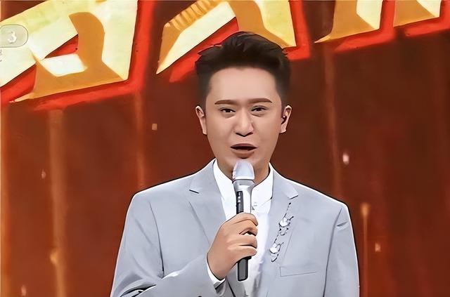 摊事了！央视主持人海外游，带妻女高调炫耀海外生活，被网友骂惨