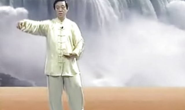 习武先习德，练太极也是这样，武德不好的人练不好太极