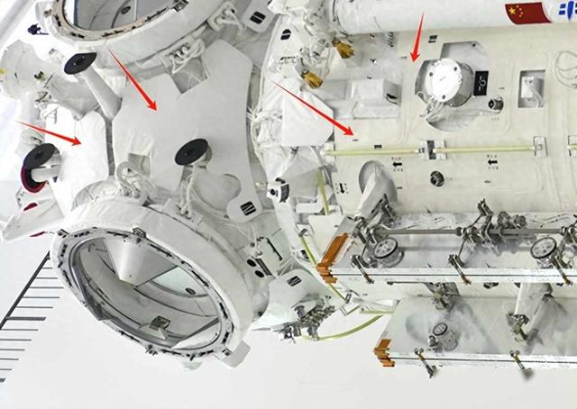 太空危机四伏，中国空间站连遭撞击，神舟二十号冒险加防背后真相