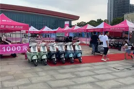 燃动全国！爱玛科技抢占电动自行车市场旺销C位！图片