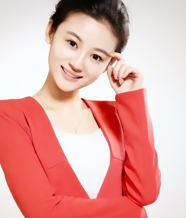 原来她早已去世，26岁全身溃烂因癌症而亡，被家人“吸血”多年！